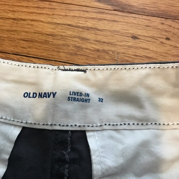 Mens Old Navy shorts. Sz 32. Gently used. - Picture 3 of 3